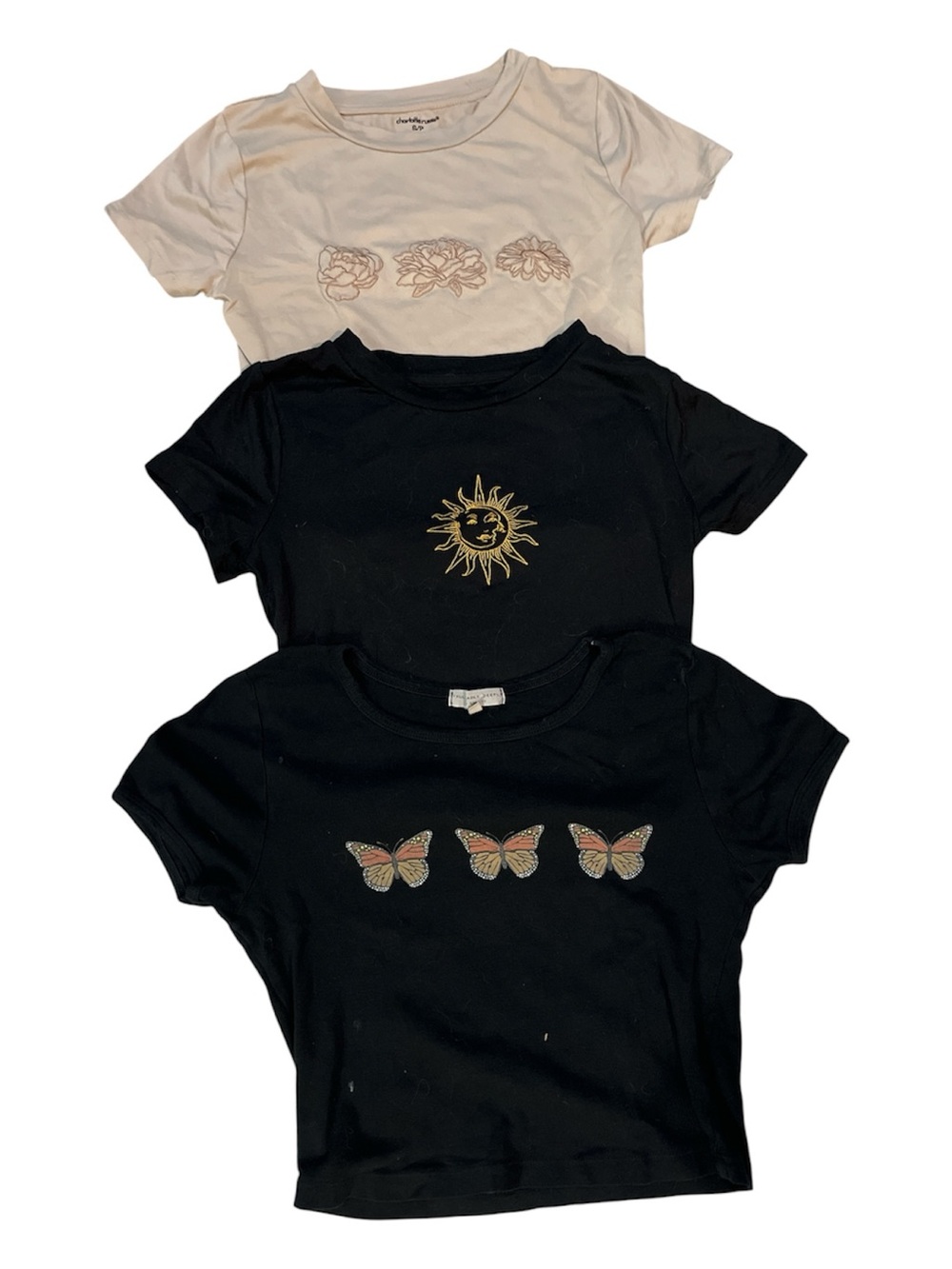 Juniors Short-Sleeve Tee with Sun, Butterfly & Floral Motifs crops size S